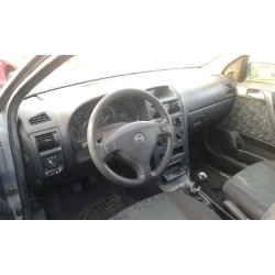 opel astra g berlina del año 2001