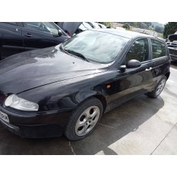 alfa romeo 147 (190) del año 2001