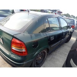 opel astra g berlina del año 2000
