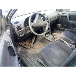 opel astra g berlina del año 2000