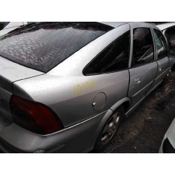 opel vectra b berlina del año 2000