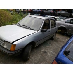 peugeot 205 berlina del año 1988