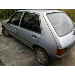 peugeot 205 berlina del año 1988