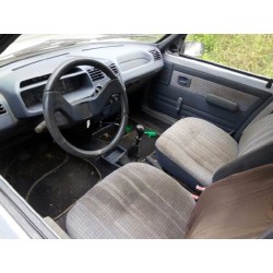 peugeot 205 berlina del año 1988