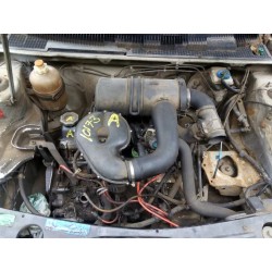peugeot 205 berlina del año 1988