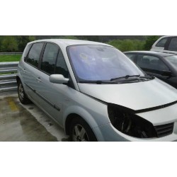 renault scenic ii del año 1950
