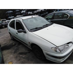 renault megane i berlina hatchback (ba0) del año 1996