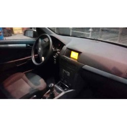 opel astra h berlina del año 2004