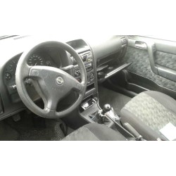 opel astra g berlina del año 1999