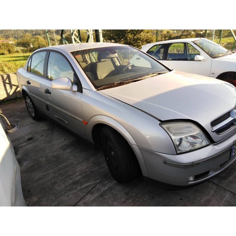 opel vectra c berlina del año 2002