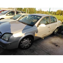 opel vectra c berlina del año 2002