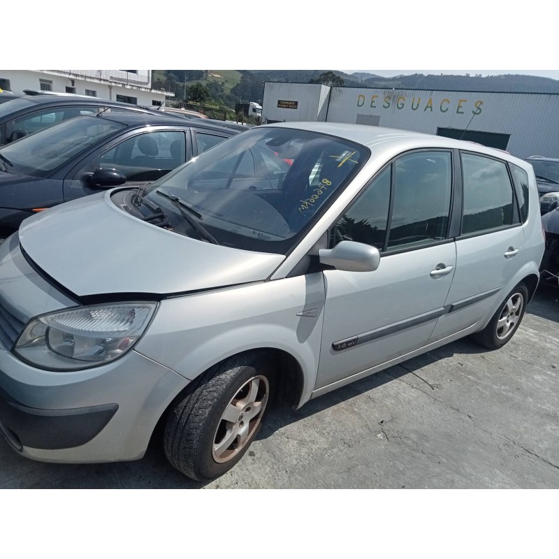 renault scenic ii del año 2004