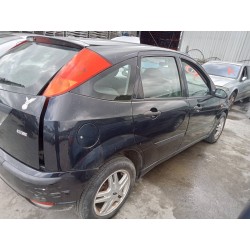 ford focus berlina (cak) del año 2001