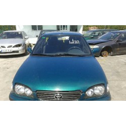 toyota corolla (e11) del año 2001