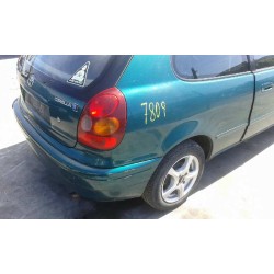 toyota corolla (e11) del año 2001
