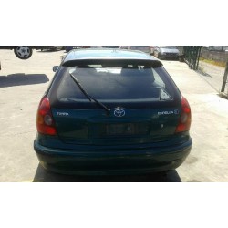 toyota corolla (e11) del año 2001