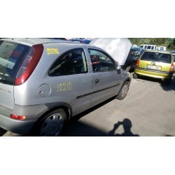 opel corsa c del año 2001