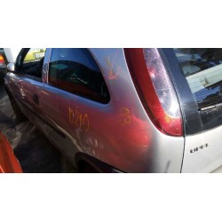 opel corsa c del año 2001