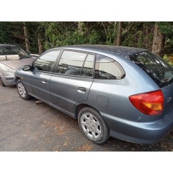 kia rio del año 2001