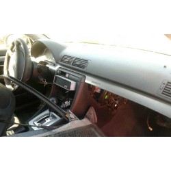 audi a4 avant (8e) del año 1950