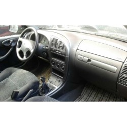 citroen xsara berlina del año 1999