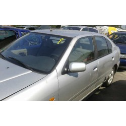 nissan primera berlina (p11) del año 2001