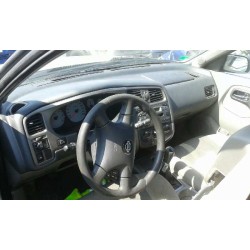 nissan primera berlina (p11) del año 2001