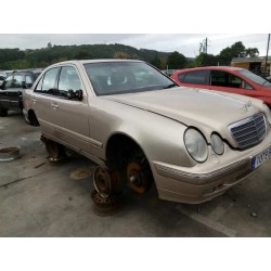 mercedes clase e (w210) berlina diesel del año 2001