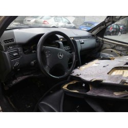 mercedes clase e (w210) berlina diesel del año 2001