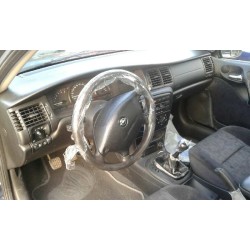 opel vectra b berlina del año 1999