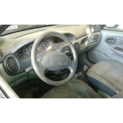 renault megane i berlina hatchback (ba0) del año 1998