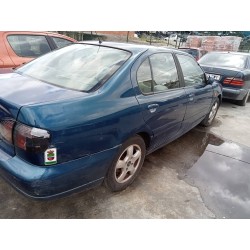 nissan primera berlina (p11) del año 2000
