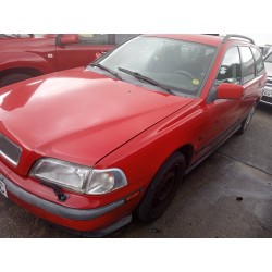 volvo v40 familiar del año 1996