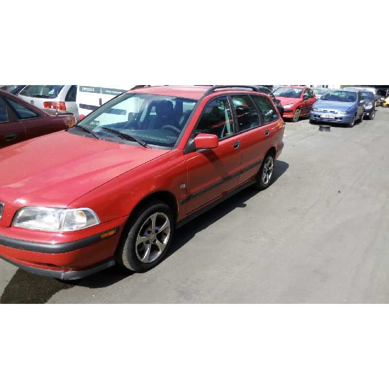 volvo v40 familiar del año 1998