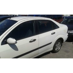 ford focus berlina (cak) del año 2004
