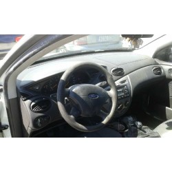 ford focus berlina (cak) del año 2004