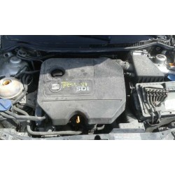 seat ibiza (6l1) del año 2002