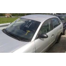 seat ibiza (6l1) del año 2002