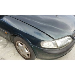 opel vectra b berlina del año 1950