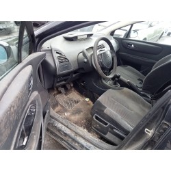 citroen c4 berlina del año 2005