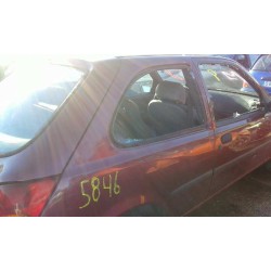ford fiesta berlina del año 1999