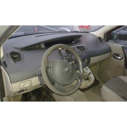 renault scenic ii del año 1950