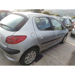 peugeot 206 berlina del año 2004