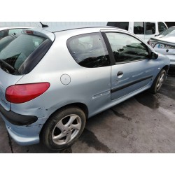 peugeot 206 berlina del año 2002