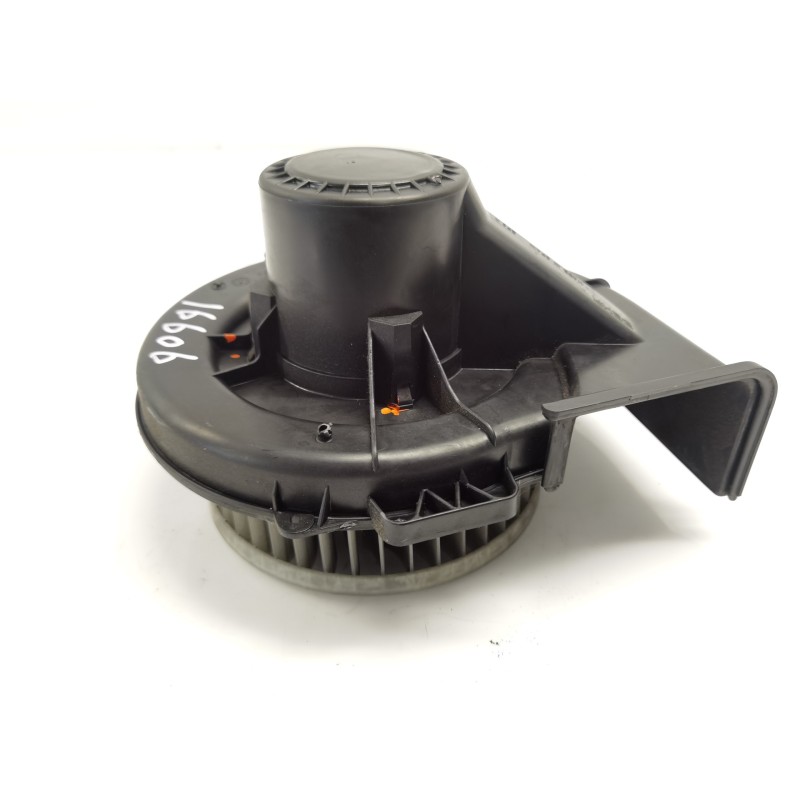 Recambio de motor calefaccion para volkswagen polo (9n1) conceptline referencia OEM IAM 6Q1819015C Recambio de motor calefaccion para volkswagen polo (9n1) conceptline referencia OEM IAM 6Q1819015C