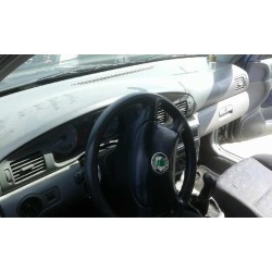 skoda octavia berlina (1u2) del año 1998