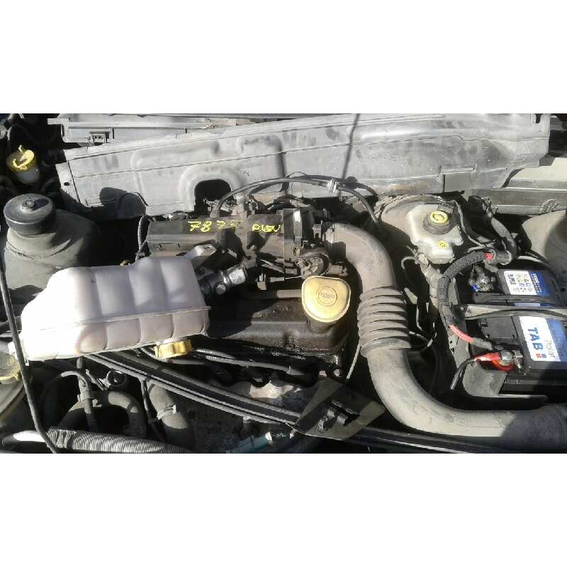 ford fiesta berlina (dx) del año 2001