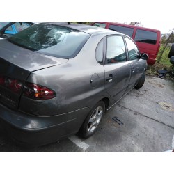 seat cordoba berlina (6l2) del año 2003