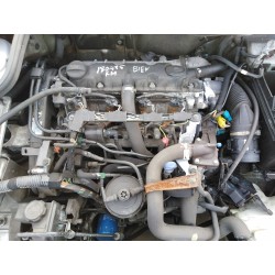 peugeot 206 berlina del año 2001