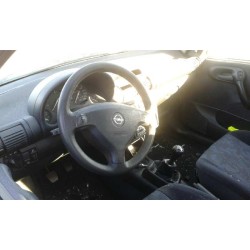 opel corsa b del año 1950